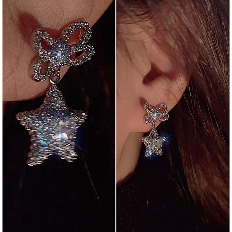 Super fairy zircon bow star stud earrings niche design high-end earrings women s fashion cold wind earrings
Super fairy zircon bow star stud earrings niche design high-end earrings women s fashion cold wind earrings