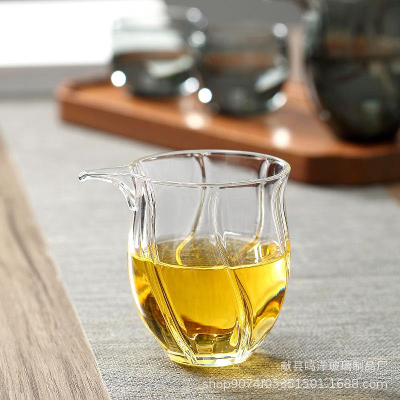 230ml Twisted Pattern Eagle Mouth Glass Fair Cup Tea Pitcher Heat-resistant Chahai Tea Dispenser Kung Fu Tea Set Teaware 230ml чистий
230ml Twisted Pattern Eagle Mouth Glass Fair Cup Tea Pitcher Heat-resistant Chahai Tea Dispenser Kung Fu Tea Set Teaware 230ml чистий