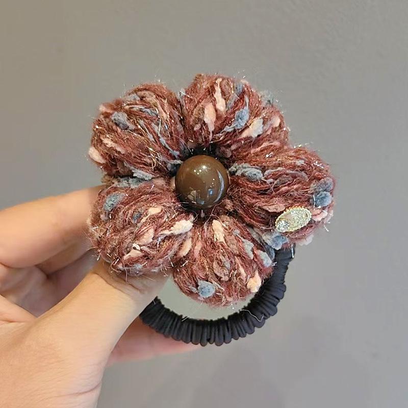 Hand-Woven Floral Hair Side Clip – Sweet Versatile Fringe or Bangs Accessory
Hand-Woven Floral Hair Side Clip – Sweet Versatile Fringe or Bangs Accessory