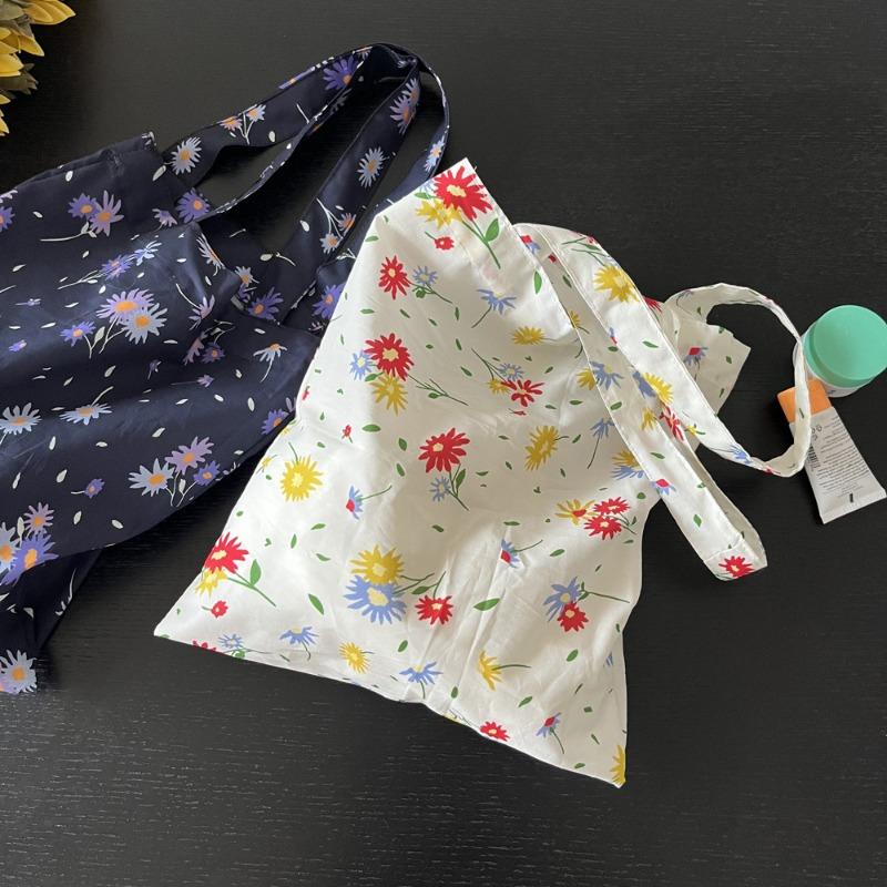 ins wind fresh literary flower bag thin cotton bag purple floral mini hand bag daily walking bag
ins wind fresh literary flower bag thin cotton bag purple floral mini hand bag daily walking bag