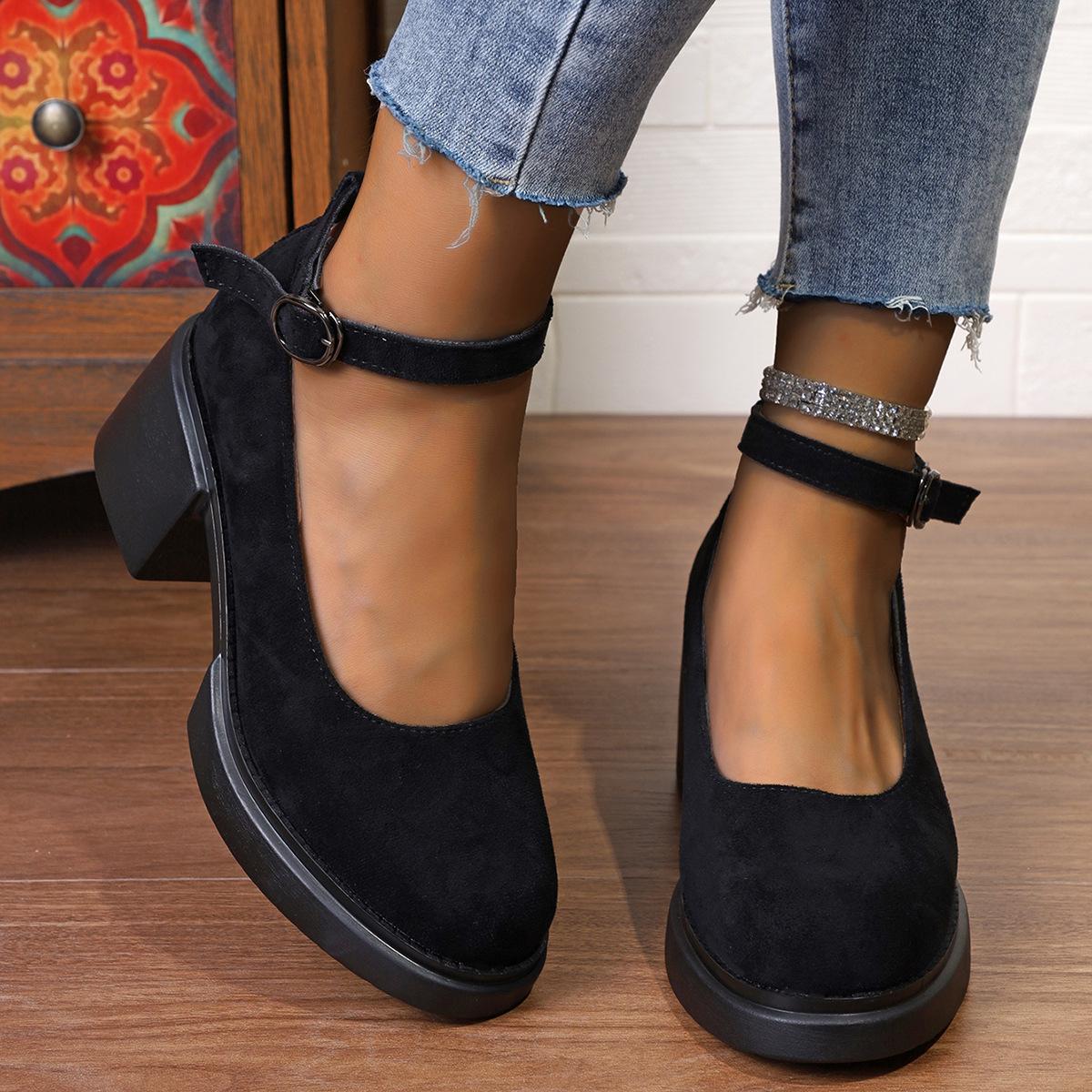 2024 new European and American round head thick heel one-word buckle with middle mouth breathable casual outer wear single shoes women 37 чорний
2024 new European and American round head thick heel one-word buckle with middle mouth breathable casual outer wear single shoes women 37 чорний