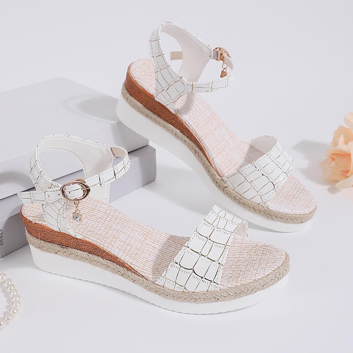 Women Thick Bottom Sandals Buckle Rhinestone Pendant Open Toe Slope Heel Slippers Roman Retro Round Head Lightweight High Heels 43 білий
Women Thick Bottom Sandals Buckle Rhinestone Pendant Open Toe Slope Heel Slippers Roman Retro Round Head Lightweight High Heels 43 білий