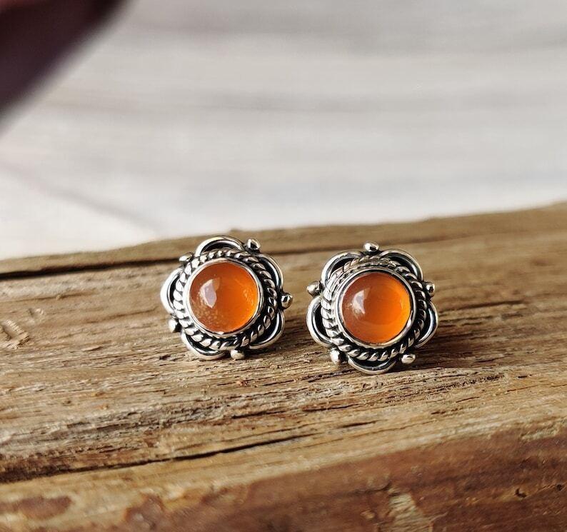 Garnet Ovel Drop Studs by Caitlyn Minimalist • Dainty Diamond Earrings in Gold • Romantic Vintage Jewelry • Perfect Gift for Her
Garnet Ovel Drop Studs by Caitlyn Minimalist • Dainty Diamond Earrings in Gold • Romantic Vintage Jewelry • Perfect Gift for Her