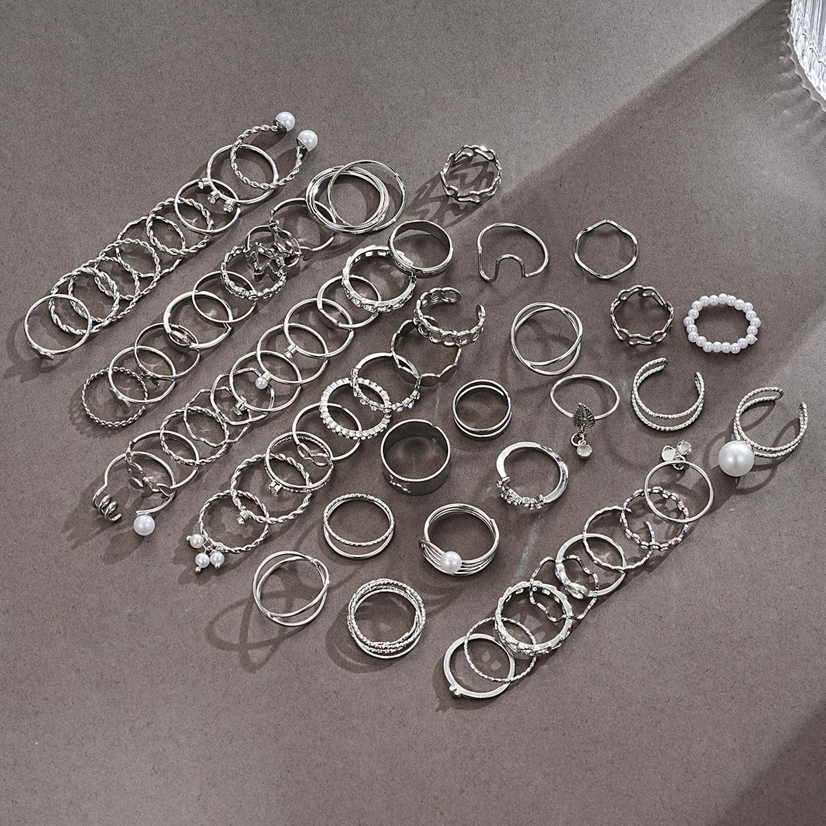 Набір кілець з 64 штук, кільця у вигляді вісімки з листям, геометричний креатив, простий темперамент, набір кілець з перлами для леді
Набір кілець з 64 штук, кільця у вигляді вісімки з листям, геометричний креатив, простий темперамент, набір кілець з перлами для леді