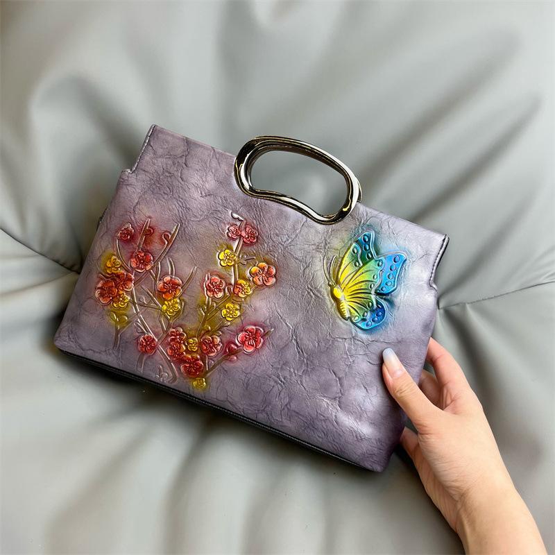 Женская мини-сумка квадратной формы в винтажном стиле — клатч в стиле республиканской эпохи с традиционной вышивкой, идеально подходит для ношения с ципао и вечерних мероприятий серый
Женская мини-сумка квадратной формы в винтажном стиле — клатч в стиле республиканской эпохи с традиционной вышивкой, идеально подходит для ношения с ципао и вечерних мероприятий серый