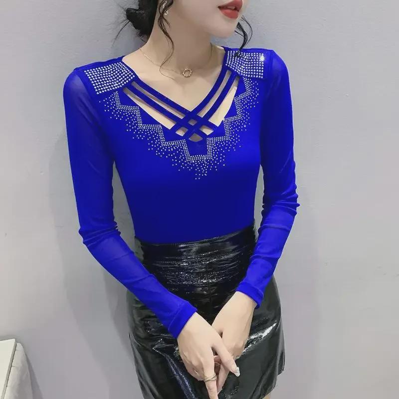 Autumn 2022 Fashion: Slim Fit V-Neck Long-Sleeve Women s Top with Mesh and Sparkling Detailing XL чорний
Autumn 2022 Fashion: Slim Fit V-Neck Long-Sleeve Women s Top with Mesh and Sparkling Detailing XL чорний