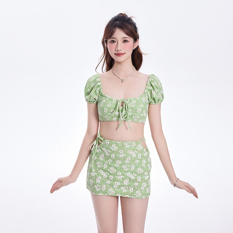 Чистый и Сексуальный Набор Бикини с Ромашками: Трендовый купальник из трех частей для сладкого, стильного морского отдыха. M зелёный
Чистый и Сексуальный Набор Бикини с Ромашками: Трендовый купальник из трех частей для сладкого, стильного морского отдыха. M зелёный