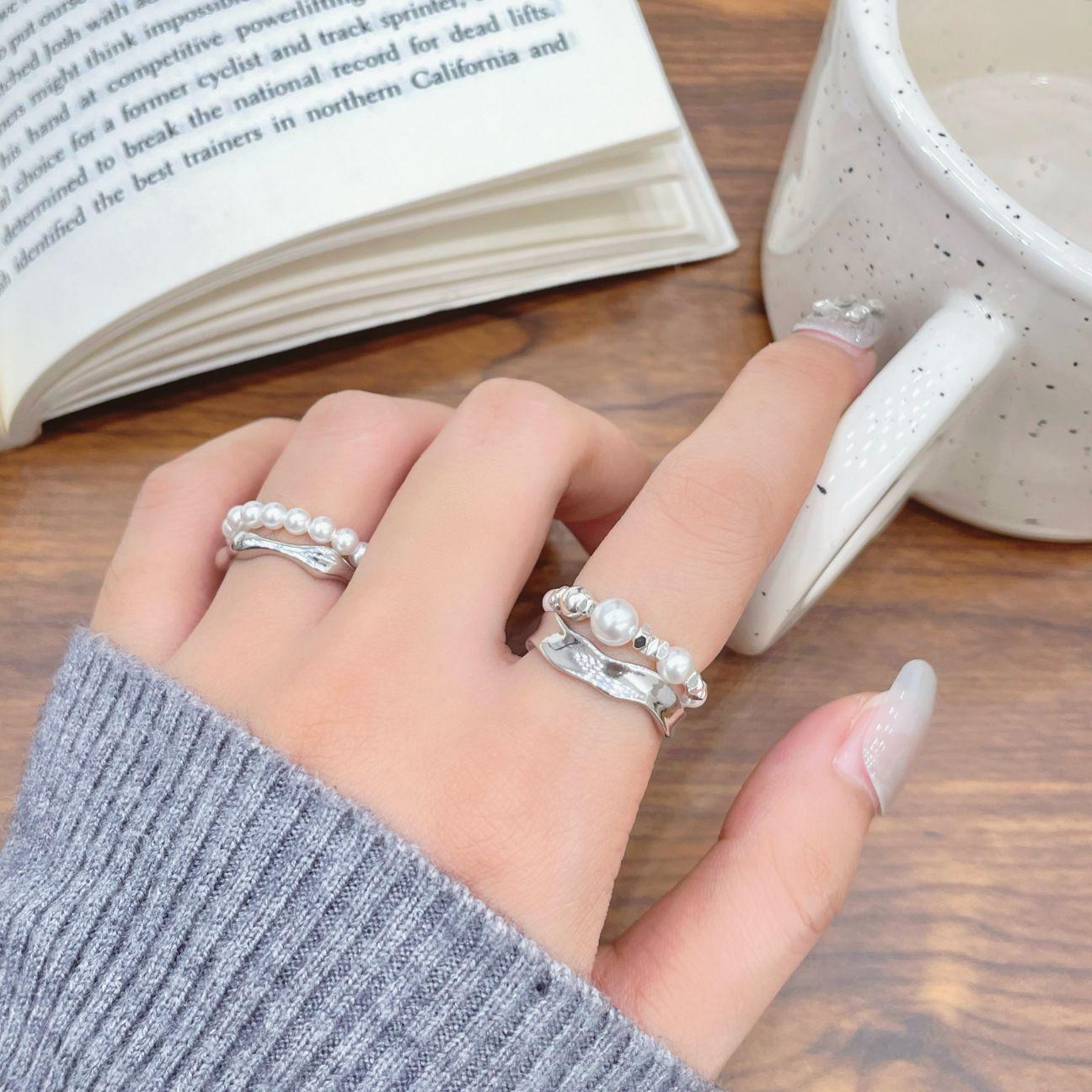 Шикарное асимметричное двухслойное кольцо с жемчугом — французский модный нишевый дизайн для женщин RR600 Double Layer Liquid Metal
Шикарное асимметричное двухслойное кольцо с жемчугом — французский модный нишевый дизайн для женщин RR600 Double Layer Liquid Metal