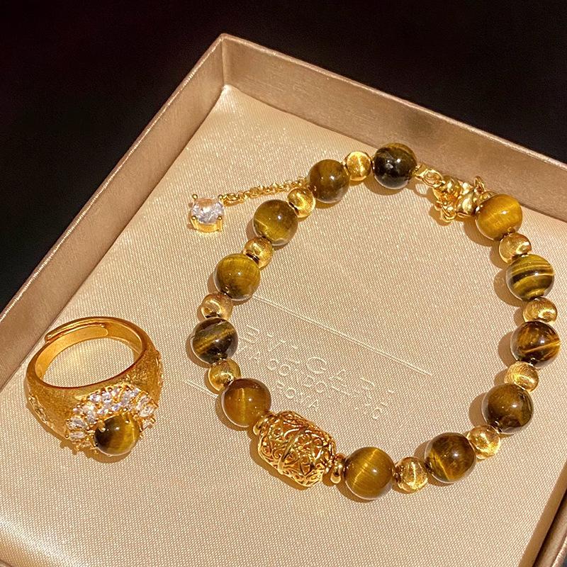 Zircon Tiger s Eye Brushed Open Ring Women s Light Luxury High-end Fashion Exquisite Ring Jewelry
Zircon Tiger s Eye Brushed Open Ring Women s Light Luxury High-end Fashion Exquisite Ring Jewelry