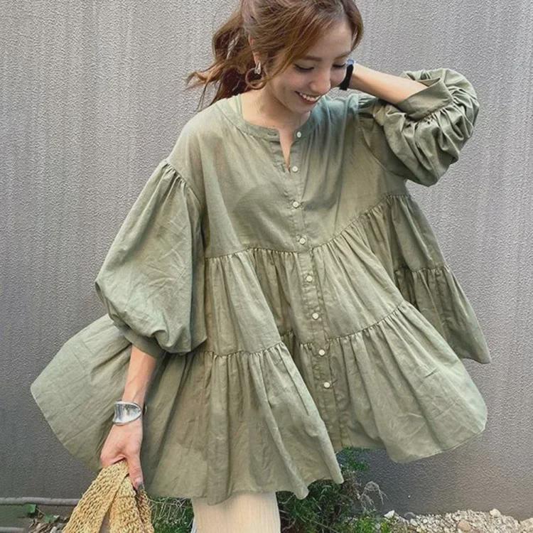 Japanese Loose-Fit Belly-Covering Mid-Length Shirt with 5-Point Sleeves (6 Colors) One Size
Japanese Loose-Fit Belly-Covering Mid-Length Shirt with 5-Point Sleeves (6 Colors) One Size