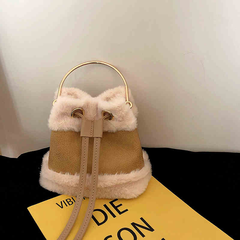 Fashi Plush Crossbody Bucket Bags Imitati Rabbit Hair PU Splicing Handbag Autumn Winter Women s Drawstring Shoulder Bag Mini(Max Length<20cm) хаки
Fashi Plush Crossbody Bucket Bags Imitati Rabbit Hair PU Splicing Handbag Autumn Winter Women s Drawstring Shoulder Bag Mini(Max Length<20cm) хаки