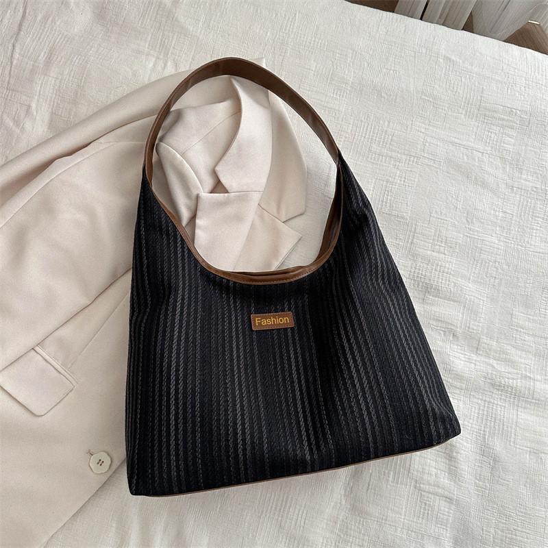 Chic Retro Canvas Tote Bag For Women Spacious Everyday Handbag In Black White Khaki чёрный
Chic Retro Canvas Tote Bag For Women Spacious Everyday Handbag In Black White Khaki чёрный