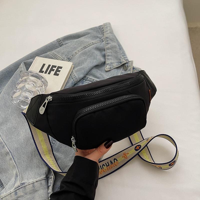 Summer small bag women s nylon canvas bag breast bag men s and women s travel backpack casual messenger bag fanny pack чорний
Summer small bag women s nylon canvas bag breast bag men s and women s travel backpack casual messenger bag fanny pack чорний