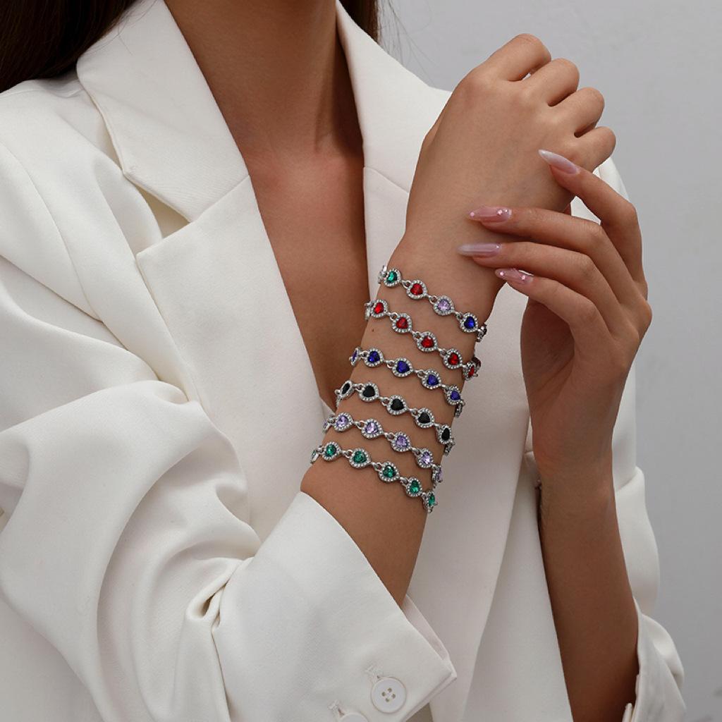 High-end sweet love imitation zircon jewelry with diamonds heart-shaped bracelet червоний
High-end sweet love imitation zircon jewelry with diamonds heart-shaped bracelet червоний