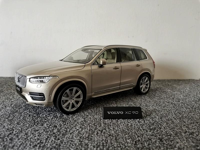 Офіційний Volvo 1:Автомоделі зі сплаву масштабу 1:18 - XC60, XC90, S60L, Литі під тиском з заводською металізованою фарбою, Колекційна модель для демонстрації
Офіційний Volvo 1:Автомоделі зі сплаву масштабу 1:18 - XC60, XC90, S60L, Литі під тиском з заводською металізованою фарбою, Колекційна модель для демонстрації