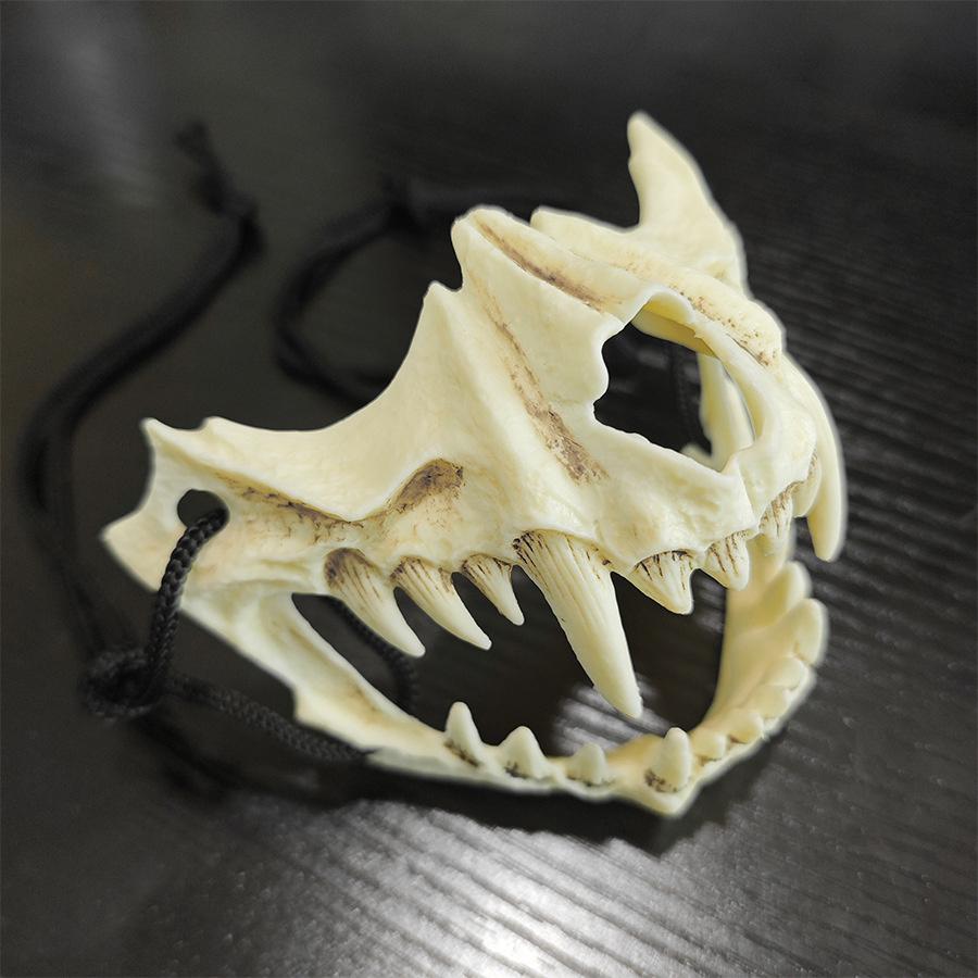 Halloween Mask Realistic Tiger Teeth Bone Plastic Horror Face Mask Japanese Style Cosplay Party Scary Costume Accessory
Halloween Mask Realistic Tiger Teeth Bone Plastic Horror Face Mask Japanese Style Cosplay Party Scary Costume Accessory