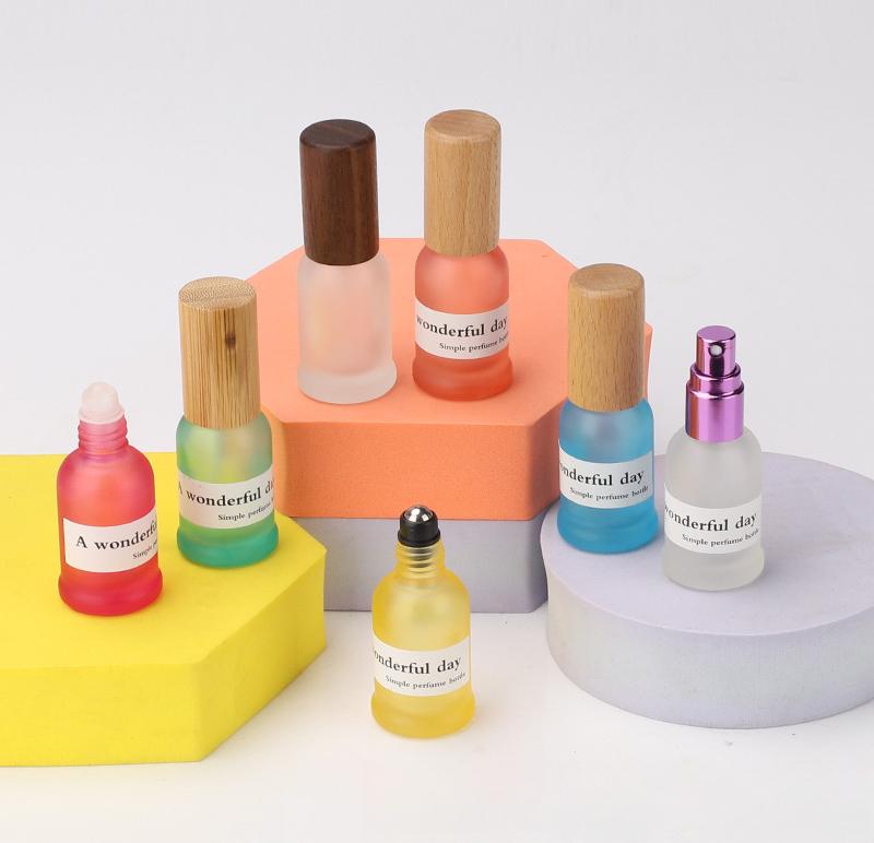 10 PCS New Colorful 5ml Wooden Lid Glass Perfume Dispenser Bottle Press Glass Spray Bottle Cosmetic Replacement Travel Electrochemical
10 PCS New Colorful 5ml Wooden Lid Glass Perfume Dispenser Bottle Press Glass Spray Bottle Cosmetic Replacement Travel Electrochemical