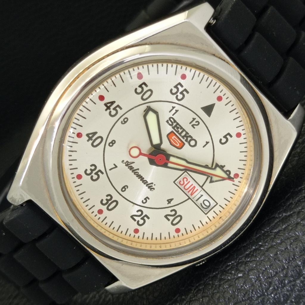 USED VINTAGE SEIKO 5 AUTOMATIC JAPAN MENS SILVER COLOR DIAL WATCH a434258-2 R120-a434258
USED VINTAGE SEIKO 5 AUTOMATIC JAPAN MENS SILVER COLOR DIAL WATCH a434258-2 R120-a434258