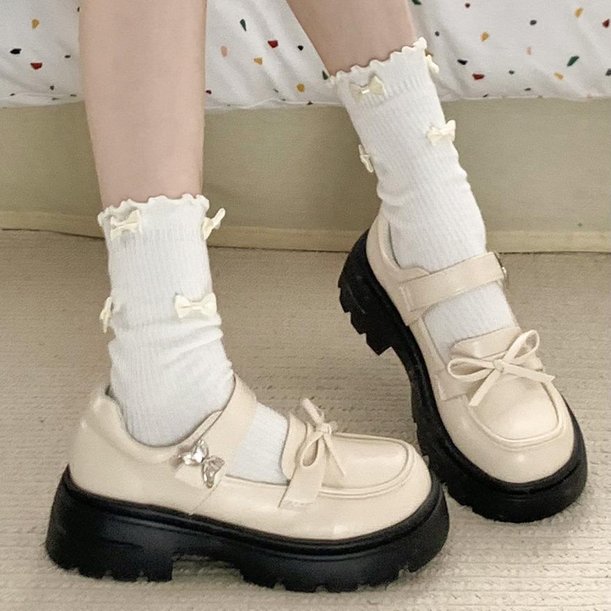 Fashion temperament White platform small leather shoes Summer versatile skirt thick heel single shoes 40
Fashion temperament White platform small leather shoes Summer versatile skirt thick heel single shoes 40