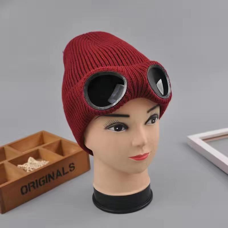 Модная шапка с очками, женская зимняя однотонная повседневная вязаная шапка-бини, корейская вязаная оранжевая, черная шапка-теплая шапка унисекс 56-58cm темно-красного
Модная шапка с очками, женская зимняя однотонная повседневная вязаная шапка-бини, корейская вязаная оранжевая, черная шапка-теплая шапка унисекс 56-58cm темно-красного