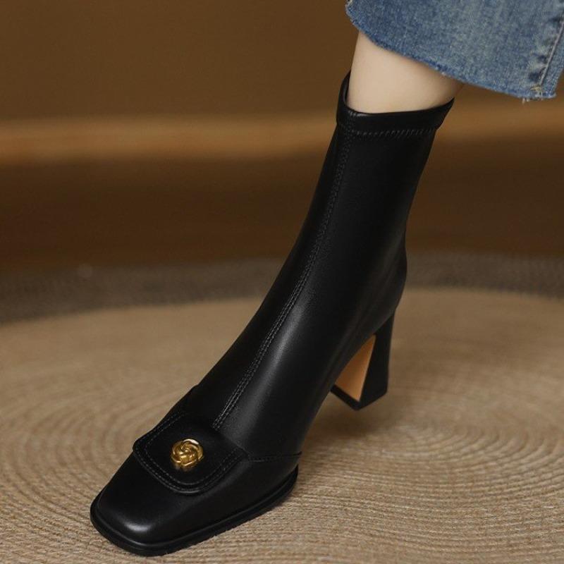 Мода 2025 Новые Женские Ретро Ботильоны На Массивном Каблуке Элегантные Зимние Короткие Ботинки Квадратный Носок Высокий Каблук Дизайнерская Обувь Женская Zapatos De Mujer 39 чёрный
Мода 2025 Новые Женские Ретро Ботильоны На Массивном Каблуке Элегантные Зимние Короткие Ботинки Квадратный Носок Высокий Каблук Дизайнерская Обувь Женская Zapatos De Mujer 39 чёрный