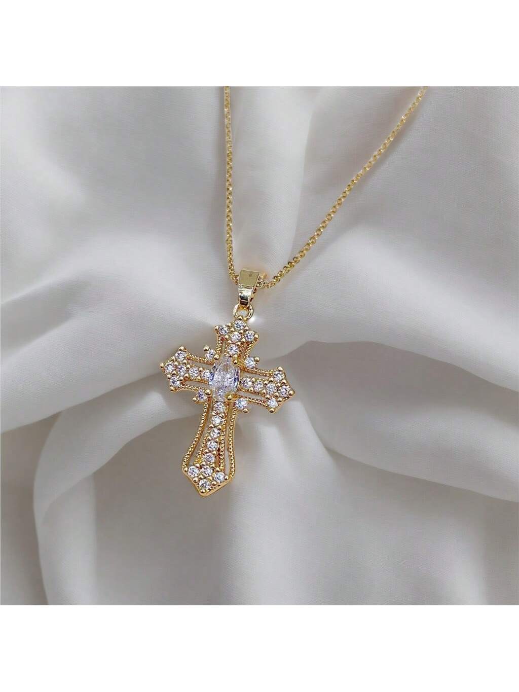 Vintage Cross Necklace Personalized Pendant Necklace Niche Design Clavicle Chain 45cm
Vintage Cross Necklace Personalized Pendant Necklace Niche Design Clavicle Chain 45cm