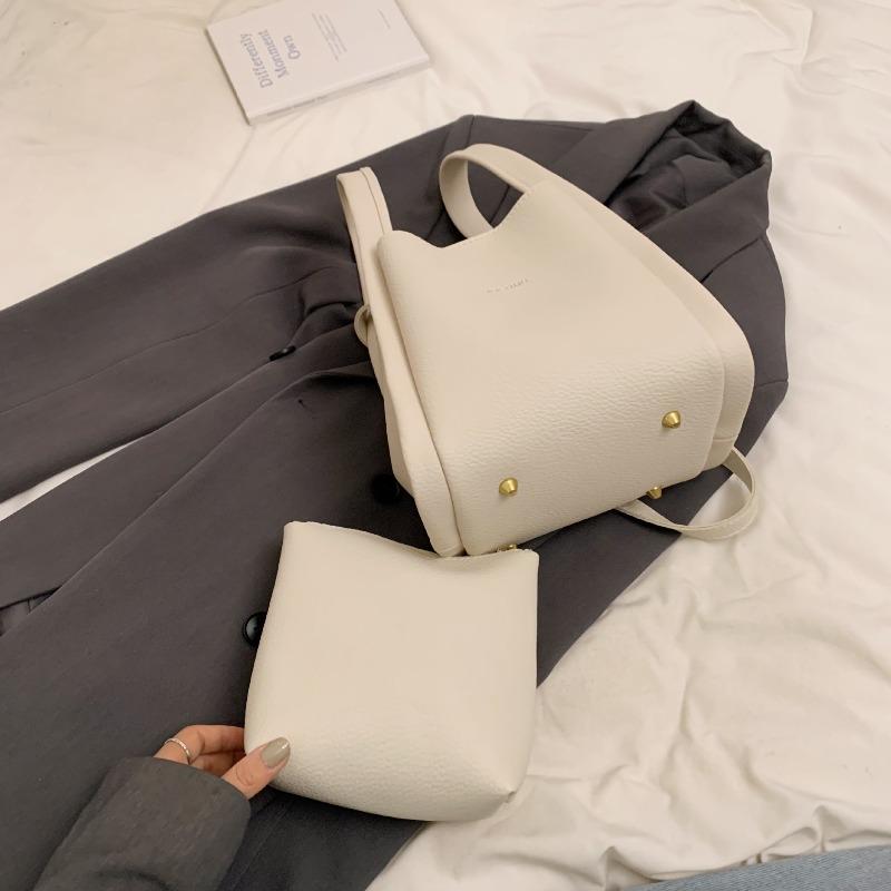 Premium niche design Korean ins portable vegetable basket bags large capacity child and mother bag crossbody shoulder bucket bag
Premium niche design Korean ins portable vegetable basket bags large capacity child and mother bag crossbody shoulder bucket bag