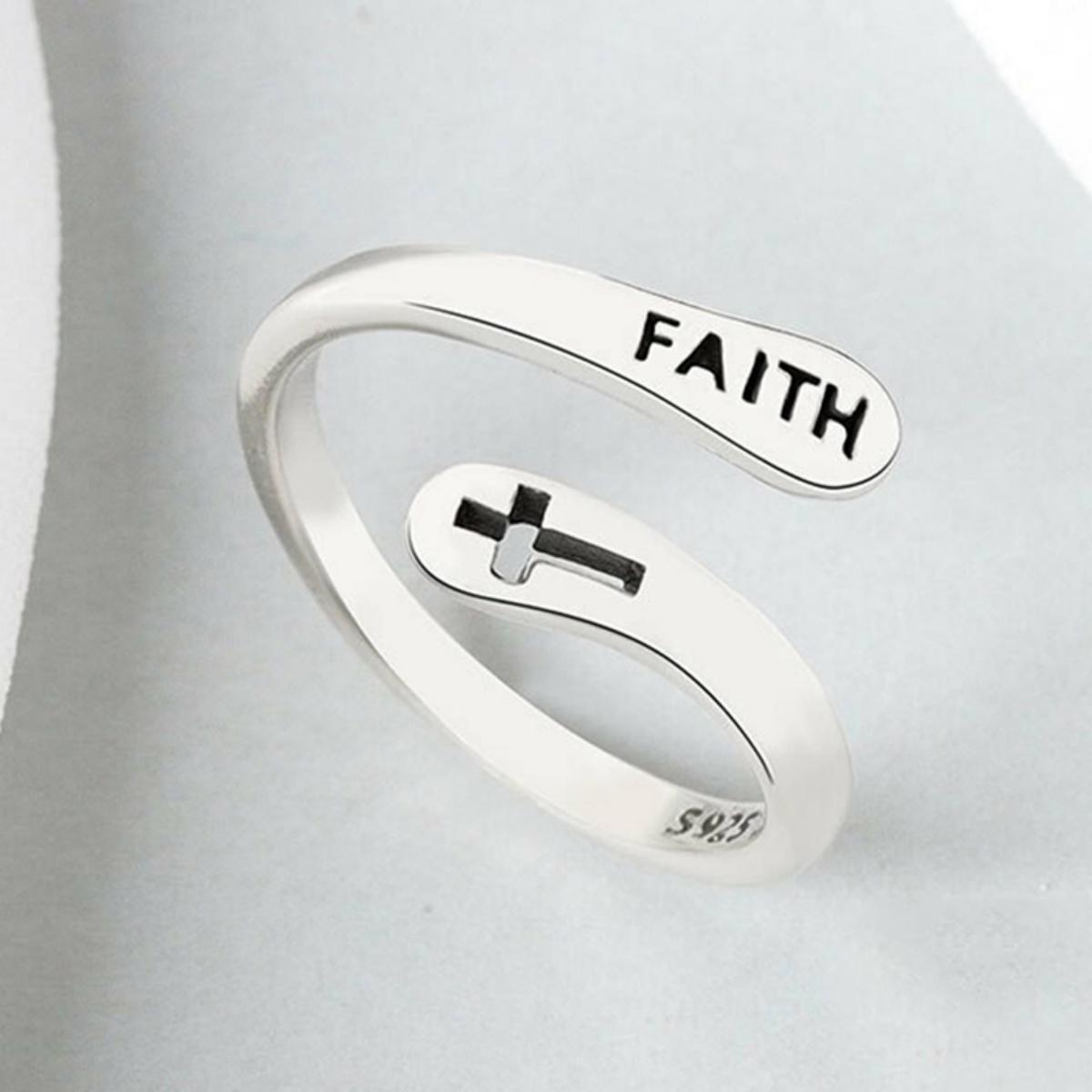 Vintage FAITH Letters Hollow Cross Finger Rings For Women Men Minimalist Silver Color Geometric Cross Finger Ring Party Jewelry
Vintage FAITH Letters Hollow Cross Finger Rings For Women Men Minimalist Silver Color Geometric Cross Finger Ring Party Jewelry