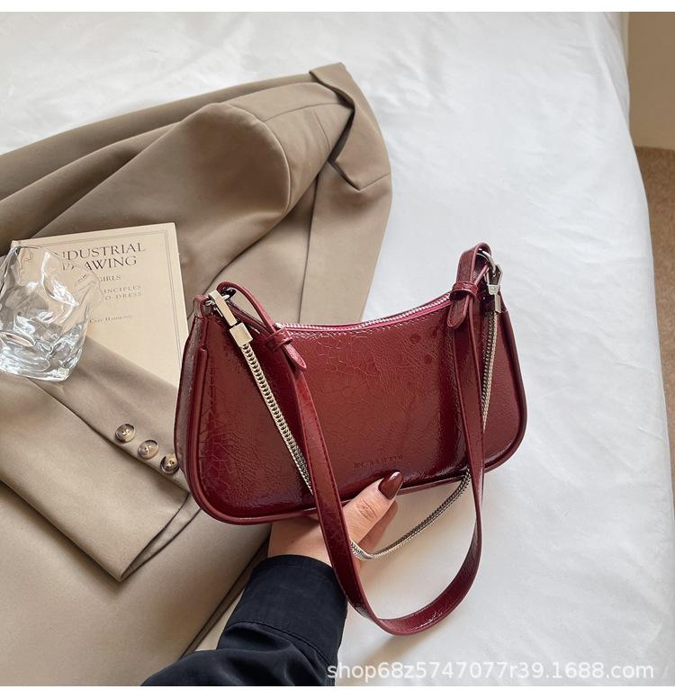 Корейская модная сумочка 2025 предвесенняя новая сумка на цепочке с узором личи, наплечная сумка, простая повседневная сумка кроссбоди для женщин бордовый
Корейская модная сумочка 2025 предвесенняя новая сумка на цепочке с узором личи, наплечная сумка, простая повседневная сумка кроссбоди для женщин бордовый