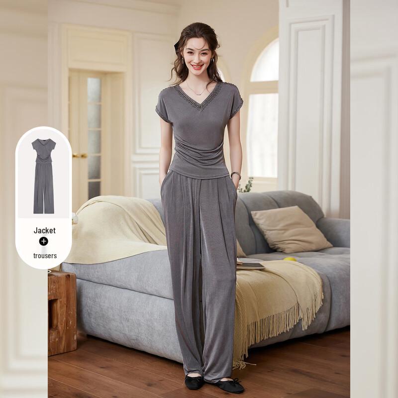 Women s French V-Neck Ruched Two-Piece Pants Set S
Women s French V-Neck Ruched Two-Piece Pants Set S