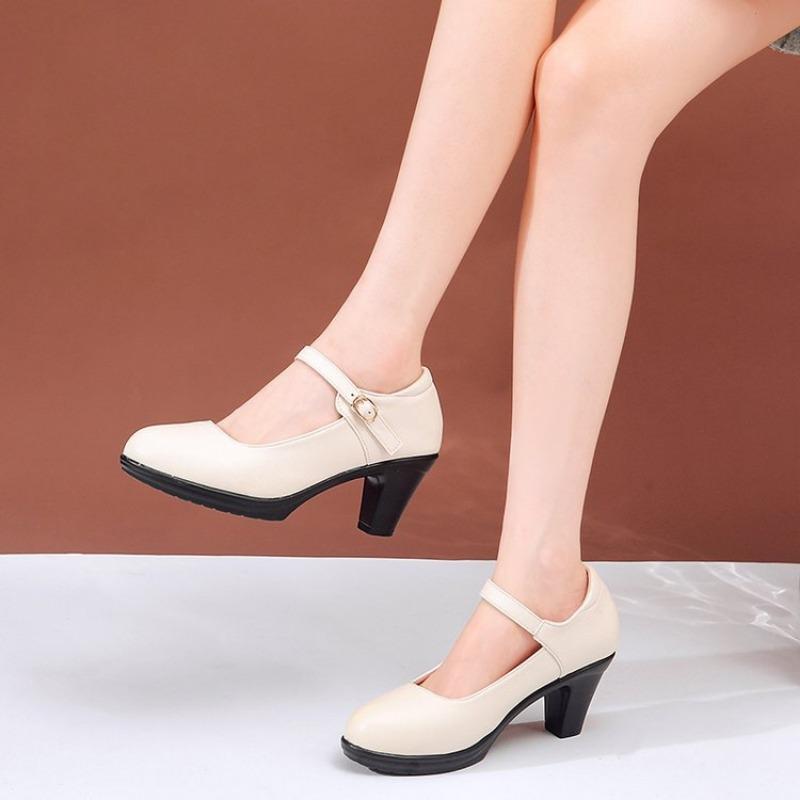 Большой размер 42 туфли на среднем каблуке из кожи женские осенние новые остроносые с кожаной поверхностью женские туфли женские с пряжкой туфли для мамы 42
Большой размер 42 туфли на среднем каблуке из кожи женские осенние новые остроносые с кожаной поверхностью женские туфли женские с пряжкой туфли для мамы 42