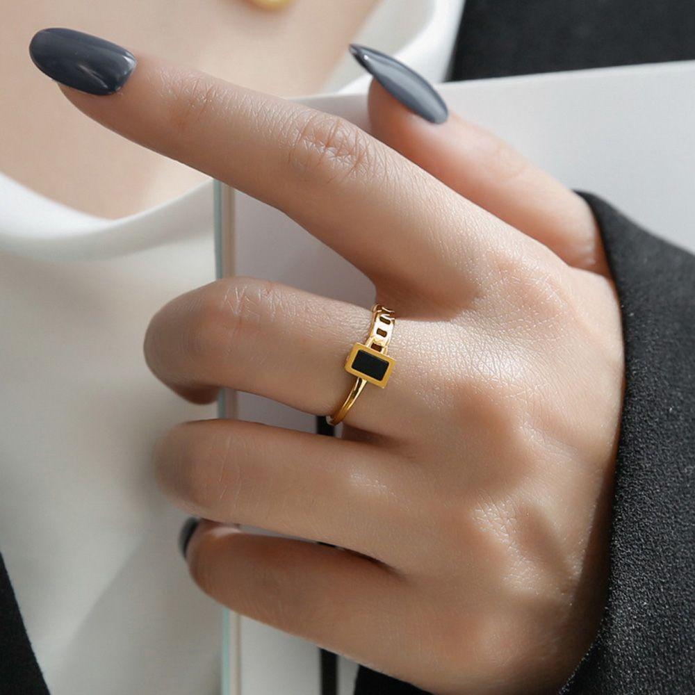 Asymmetric Chain Circle Female Titanium Steel Ring Finger Ring Fashion Jewelry Korean Style Ring
Asymmetric Chain Circle Female Titanium Steel Ring Finger Ring Fashion Jewelry Korean Style Ring