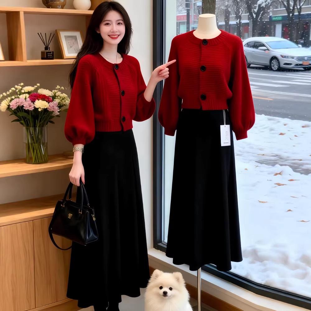 2025 Winter Red Knit Cardigan & Midi Skirt Set XL
2025 Winter Red Knit Cardigan & Midi Skirt Set XL