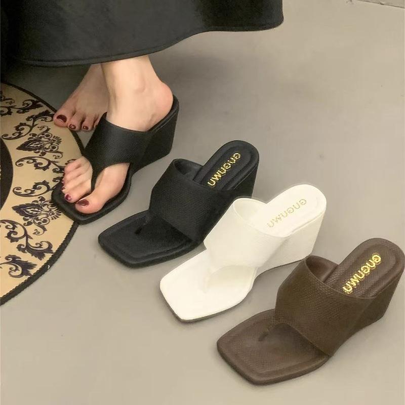 Skinny 2025 new cool slippers spring and autumn niche wedge heel design toe open toe temperament sandals flip-flops 42 коричневий
Skinny 2025 new cool slippers spring and autumn niche wedge heel design toe open toe temperament sandals flip-flops 42 коричневий