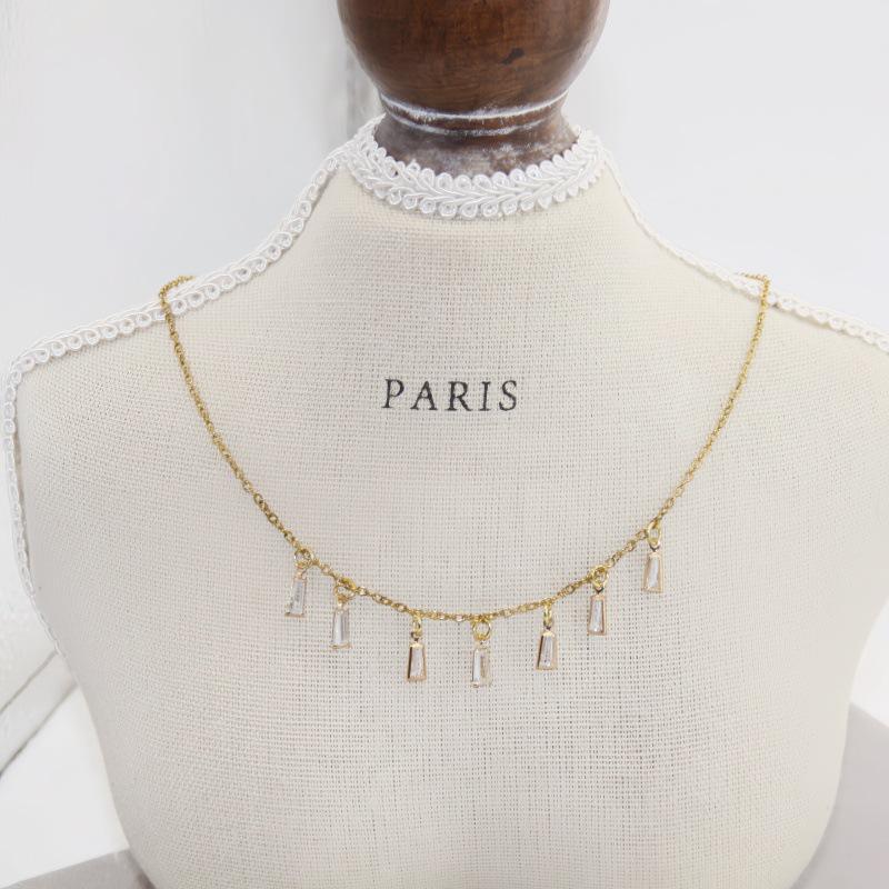 High-End Natural Gold Sandstone Layered Clavicle Necklace for Women
High-End Natural Gold Sandstone Layered Clavicle Necklace for Women