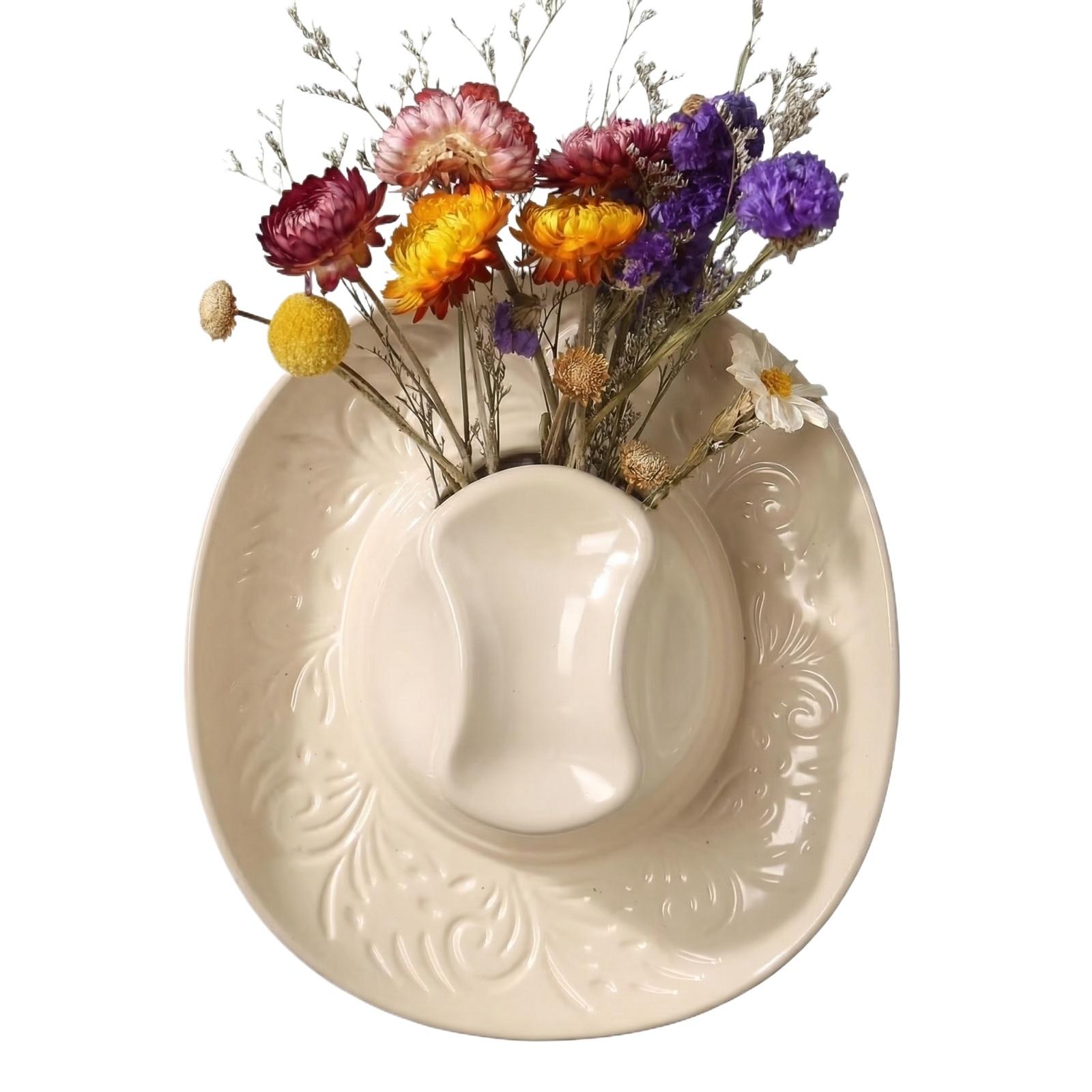 Wall Mounted Decorative Vase Shaped Like Hanging Cowboy Hat Ceramic Material Suitable for Indoor Use Rustic Style Home Decor One Size бежевый
Wall Mounted Decorative Vase Shaped Like Hanging Cowboy Hat Ceramic Material Suitable for Indoor Use Rustic Style Home Decor One Size бежевый