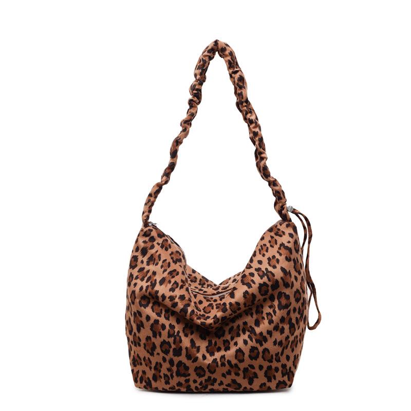 Korean Niche Leopard Print Crossbody Bag: Trendy, Versatile Shoulder Bag with Unique Croissant Design for Women One Size темно-коричневого
Korean Niche Leopard Print Crossbody Bag: Trendy, Versatile Shoulder Bag with Unique Croissant Design for Women One Size темно-коричневого
