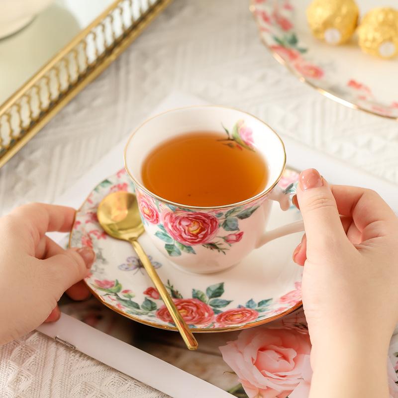 Rose Ceramic Coffee Cup Gold Plated Afternoon Camellia Flower Teacup Set Gift Mug Dessert Cake Plate Tableware Kitchen Utensils 201-300ml
Rose Ceramic Coffee Cup Gold Plated Afternoon Camellia Flower Teacup Set Gift Mug Dessert Cake Plate Tableware Kitchen Utensils 201-300ml