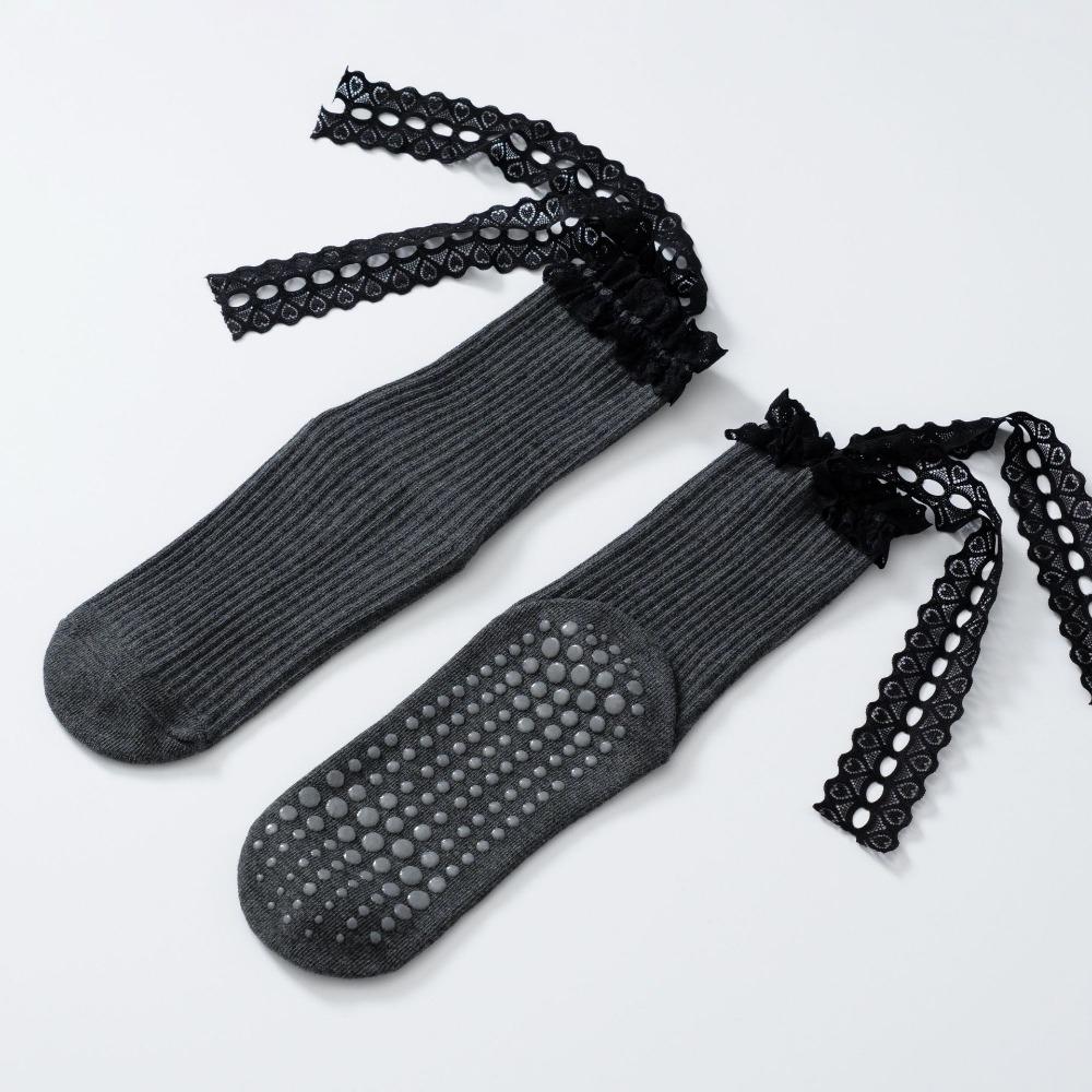 Harajuku Street Pilates Socks Cotton Strappy Grip Sock New Yoga Socks темно-сірий колір
Harajuku Street Pilates Socks Cotton Strappy Grip Sock New Yoga Socks темно-сірий колір