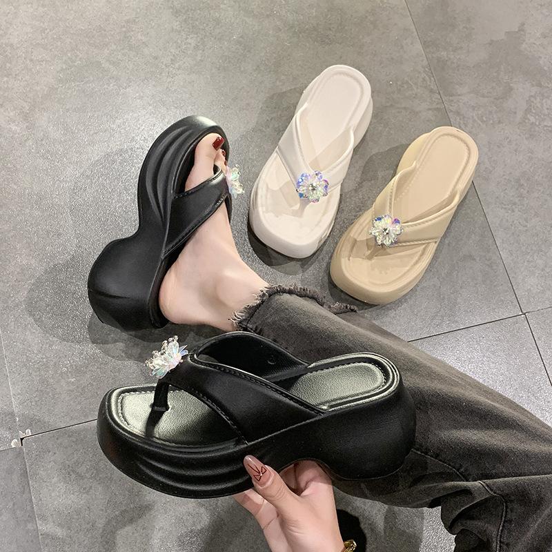 Beach wholesale flip-flops women s non-slip pinch feet new sandals increase shit thick bottom wear summer feeling step EVA inside and outside 36/37
Beach wholesale flip-flops women s non-slip pinch feet new sandals increase shit thick bottom wear summer feeling step EVA inside and outside 36/37