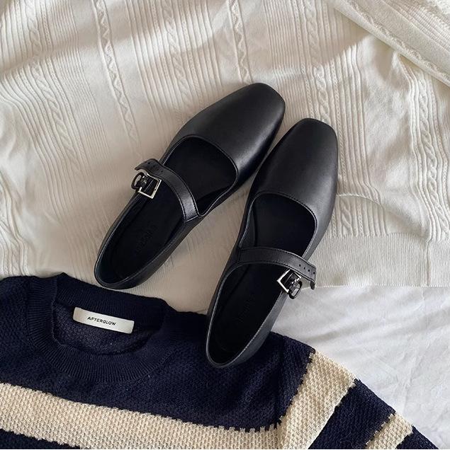 High-end minimalist one-word buckle with soft bottom flat bottom Mary Jane ballet single shoes for women 35 чорний
High-end minimalist one-word buckle with soft bottom flat bottom Mary Jane ballet single shoes for women 35 чорний