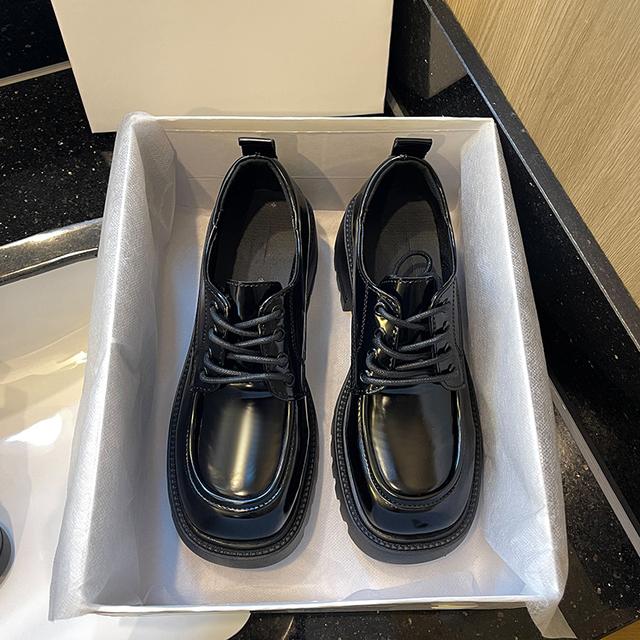 Дышащие лоферы, повседневные кроссовки на толстой подошве, женская обувь на платформе, весенняя теннисная женская босиком вулканизированная спортивная обувь 39 чёрный
Дышащие лоферы, повседневные кроссовки на толстой подошве, женская обувь на платформе, весенняя теннисная женская босиком вулканизированная спортивная обувь 39 чёрный