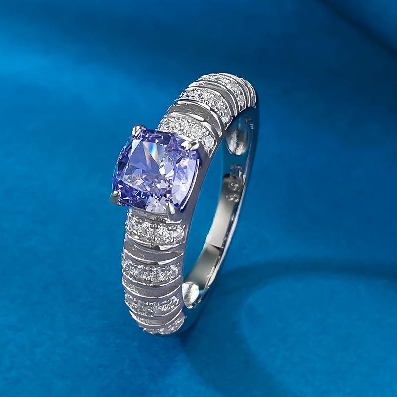 Lulu Tong Jewelry Женское кольцо с фиолетовым бриллиантом высокой чистоты, Европейский и американский стиль легкой роскоши, инкрустация s925, 6x6. Size 6
Lulu Tong Jewelry Женское кольцо с фиолетовым бриллиантом высокой чистоты, Европейский и американский стиль легкой роскоши, инкрустация s925, 6x6. Size 6