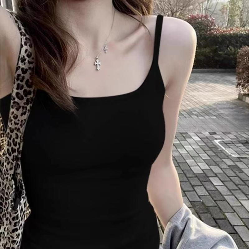 Pure Desire Bandeau Camisole: Women s Summer Inner Wear, No Pads, Armpit Coverage, Slimming Tank Top One Size чорний
Pure Desire Bandeau Camisole: Women s Summer Inner Wear, No Pads, Armpit Coverage, Slimming Tank Top One Size чорний