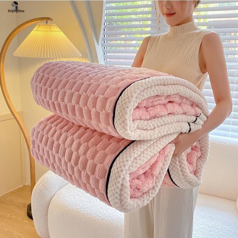 Golden Turtle Velvet Double-Sided Blanket
Golden Turtle Velvet Double-Sided Blanket
