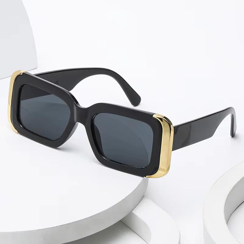 Fashion Simple Square Frame Sunglasses for Men Women Classic Vintage Trend Design Black UV Protection Sun Glasses Eyewear 2024
Fashion Simple Square Frame Sunglasses for Men Women Classic Vintage Trend Design Black UV Protection Sun Glasses Eyewear 2024
