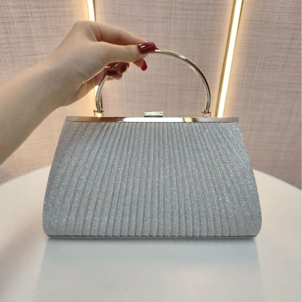Shoulder Bag Fashionable Women Evening Handbag Elegant Glitter Crossbody Bag Pleated Luxury Chain Dinner Purse Storage срібний
Shoulder Bag Fashionable Women Evening Handbag Elegant Glitter Crossbody Bag Pleated Luxury Chain Dinner Purse Storage срібний
