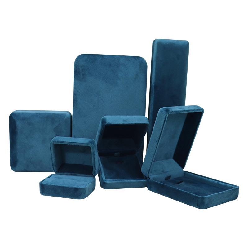 Залізна оксамитова шкатулка із закругленими кутами для кілець, намист і браслетів
Залізна оксамитова шкатулка із закругленими кутами для кілець, намист і браслетів