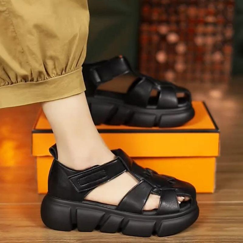 Fashion Platform Sandals 2025 Summer New Hollow Retro Muffin Shoes Soft-soled Bag Head Sandals 35
Fashion Platform Sandals 2025 Summer New Hollow Retro Muffin Shoes Soft-soled Bag Head Sandals 35