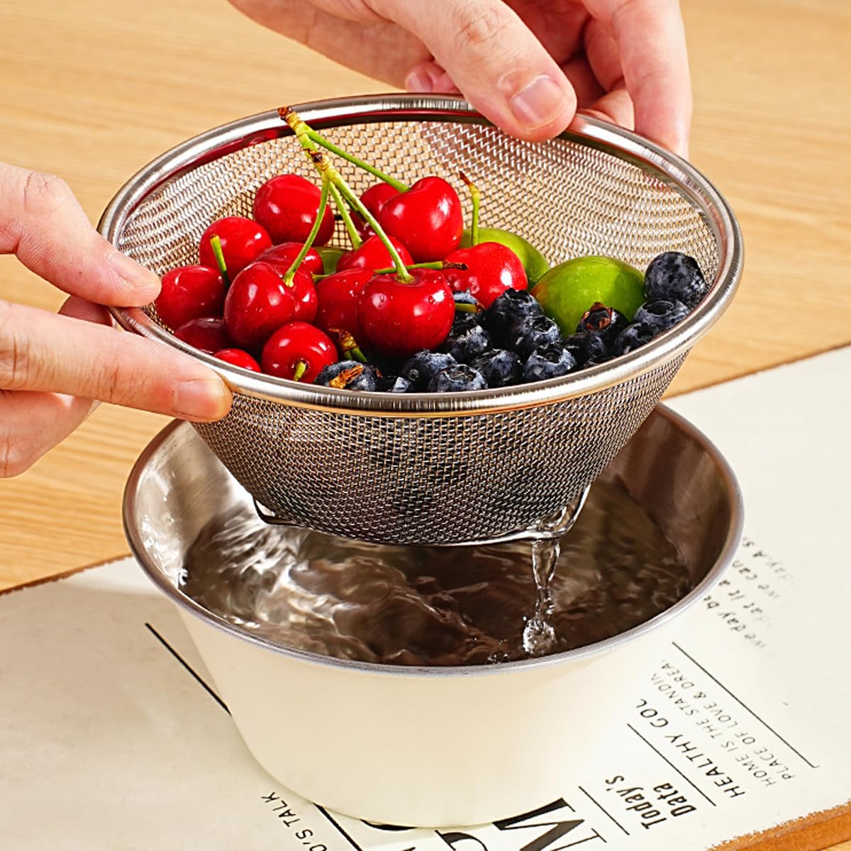 14cm Mini Strainer with Bowl 304 Stainless Steel Colander Mini Colander Bowl Set for Washing & Draining Type A
14cm Mini Strainer with Bowl 304 Stainless Steel Colander Mini Colander Bowl Set for Washing & Draining Type A